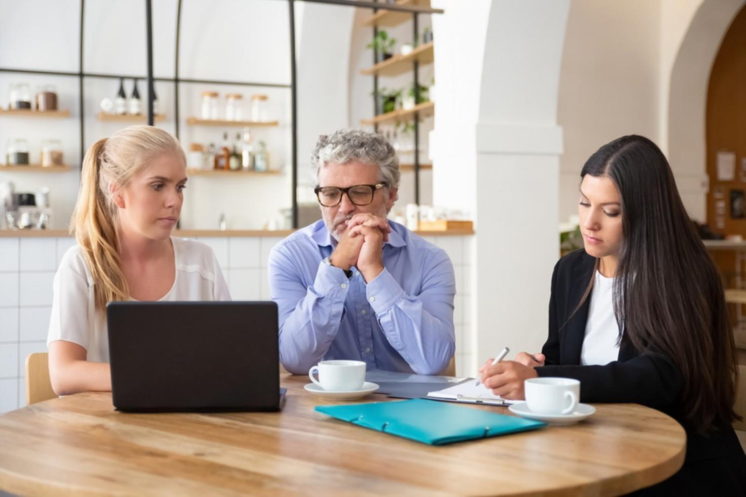 Análisis de estados financieros en ambiente profesional